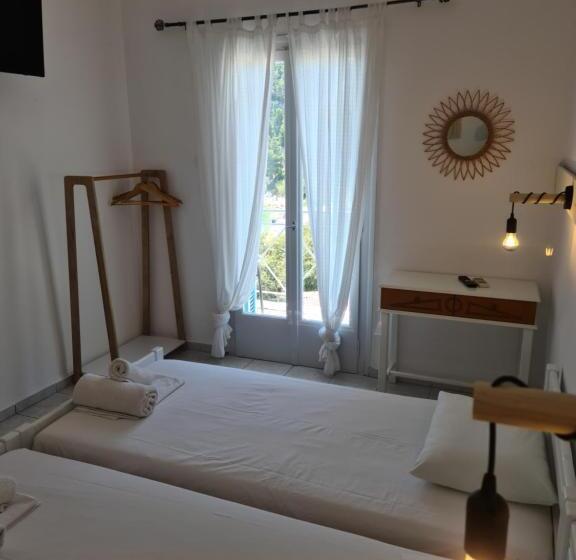 اتاق استاندارد با چشمانداز دریا, Pleiades