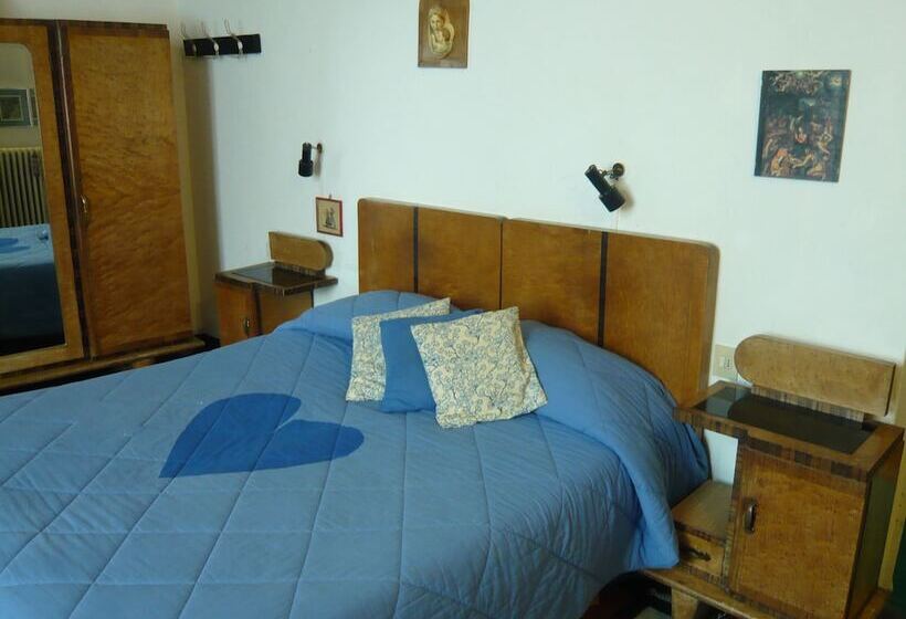 Habitació Quàdruple Estàndard, Pensione Rinascente