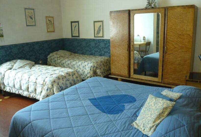 Habitació Quàdruple Estàndard, Pensione Rinascente