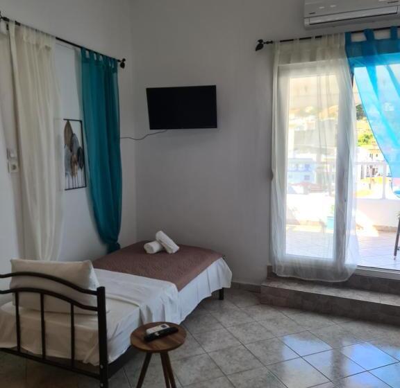 استودیوی استاندارد با چشمانداز دریا, Pleiades