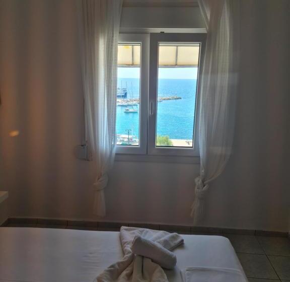 اتاق استاندارد با چشمانداز دریا, Pleiades