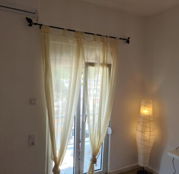 اتاق سوپریور با چشمانداز دریا, Pleiades