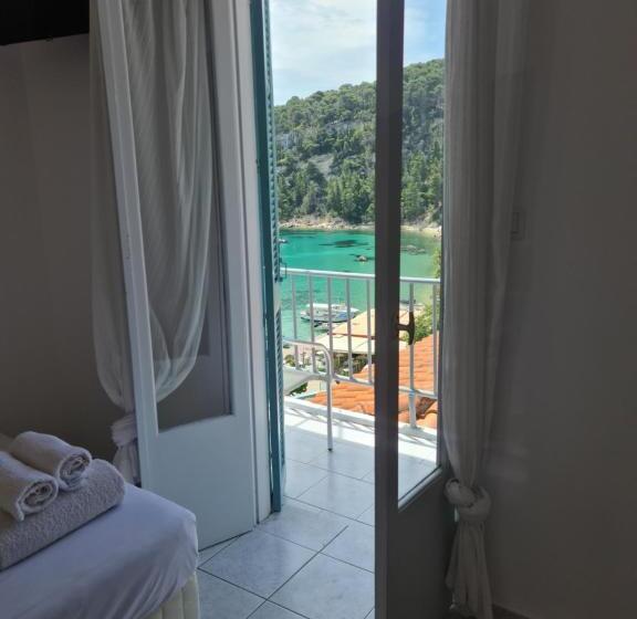 اتاق عادی, Pleiades