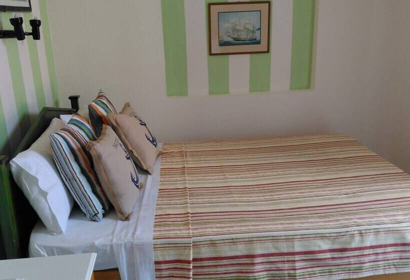 اتاق استاندارد با چشمانداز دریا, Pleiades