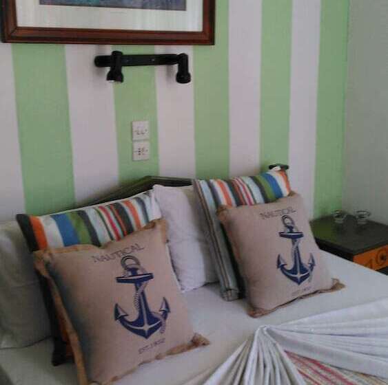 اتاق استاندارد با چشمانداز دریا, Pleiades