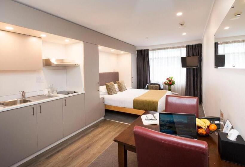 标准工作室, Quest On Johnston Serviced Apartments