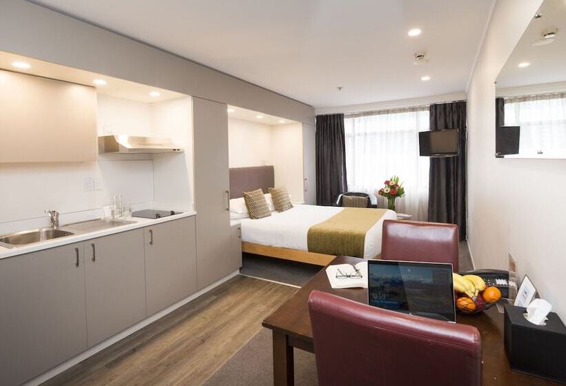 标准工作室, Quest On Johnston Serviced Apartments