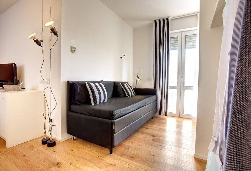 Pokój Deluxe Trzyosobowy, Solemare