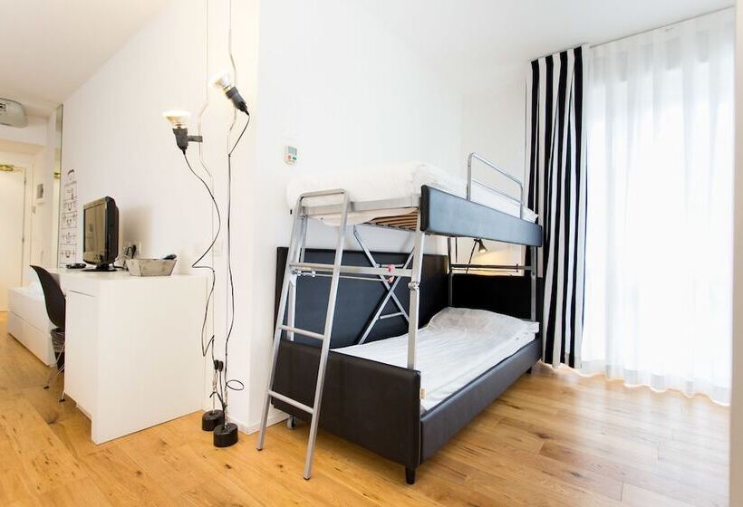 Pokój Czteroosobowy Deluxe, Solemare