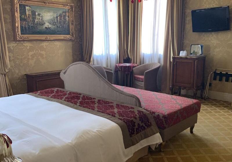 Pokój Deluxe, Solemare