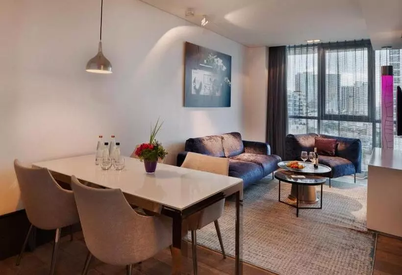 Mini Suite