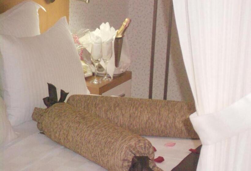 سوییت, Siir Boutique