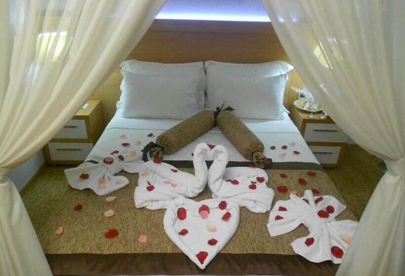 سوییت, Siir Boutique