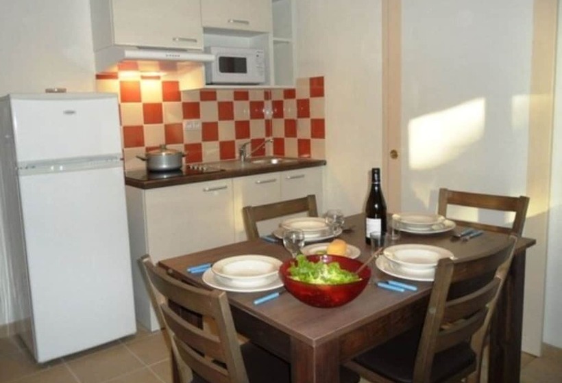 Апартаменты 2 Спальни, Vacanceole  Residence Le Clos Du Rocher