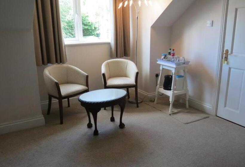 豪华三人间, Athgarvan B&b