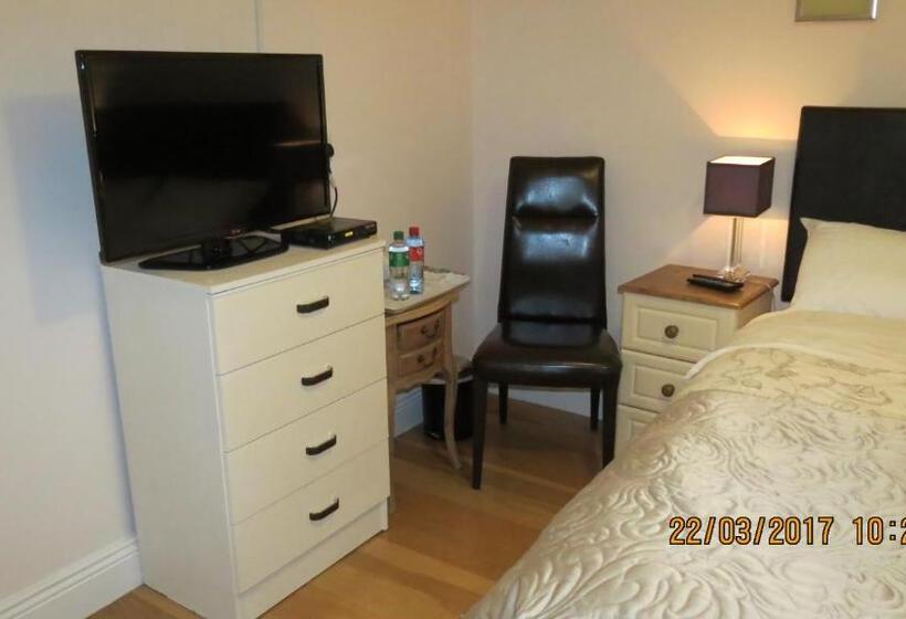 带共用浴室的标准房间, Athgarvan B&b