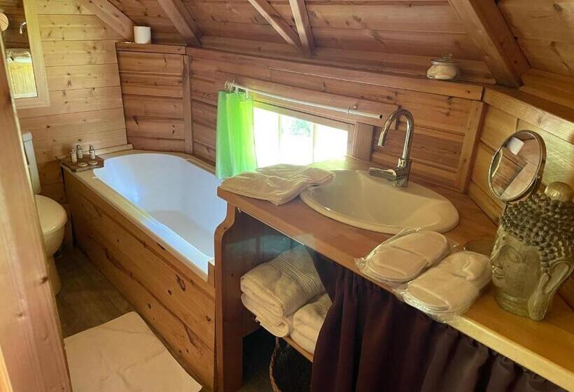 Номер Стандарт с Гидромассажем, Aux Murmures De La Nature B&b