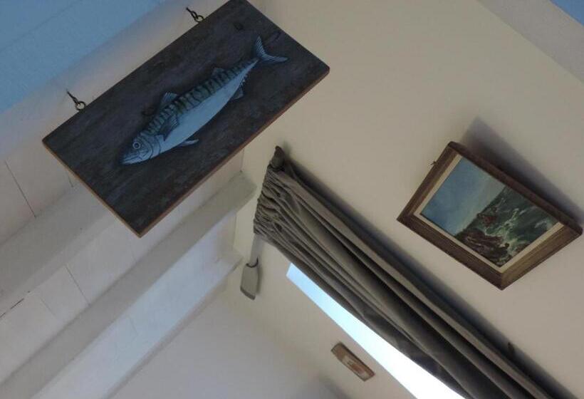 חדר סופריור, Ker Ar Men