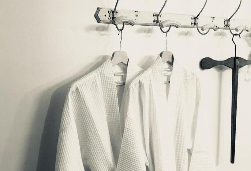 חדר סופריור, Ker Ar Men