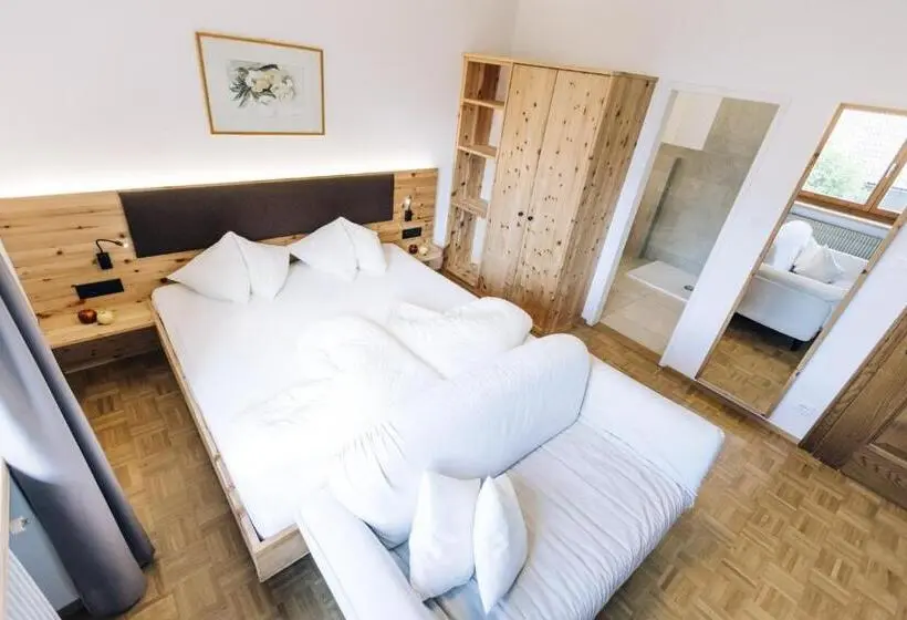 スタンダードルーム, Amplatz 1523   B&b And Suites