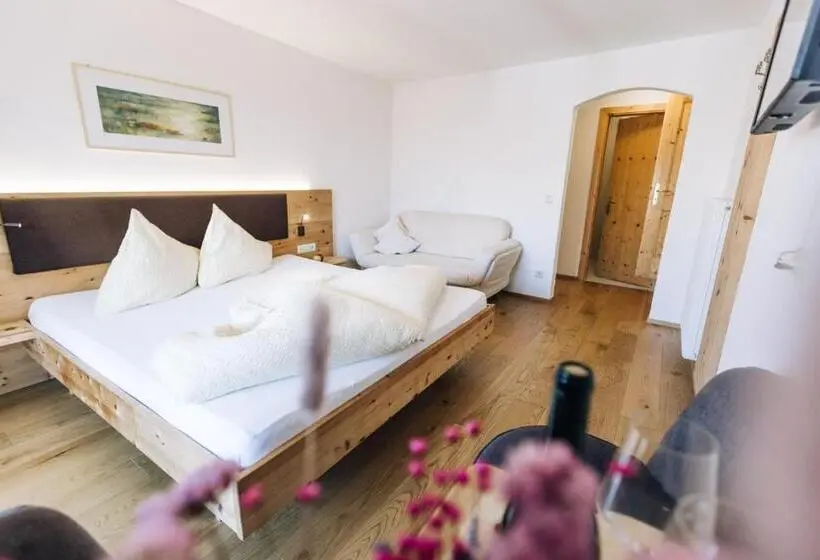 スタンダードルーム, Amplatz 1523   B&b And Suites