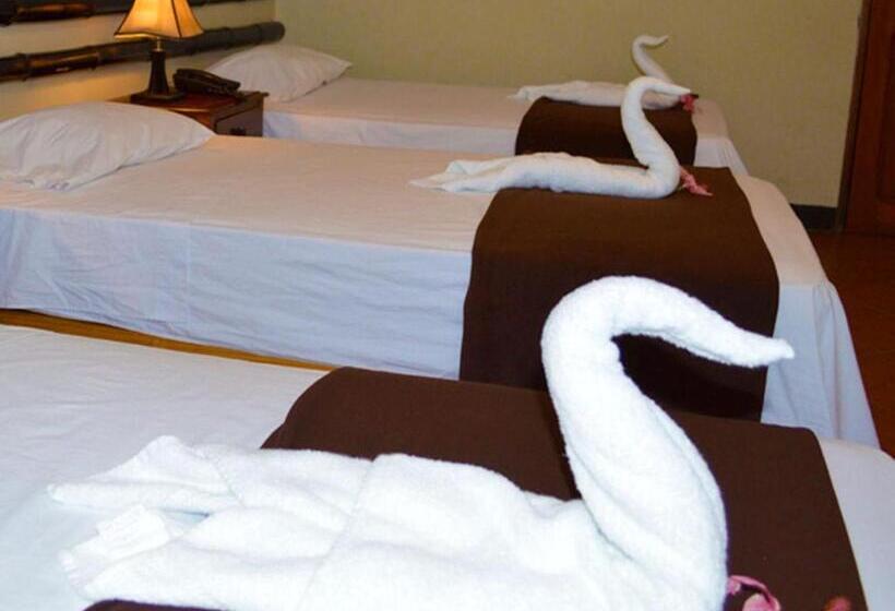 اتاق استاندارد چهار تخته, Chanchamayo Inn