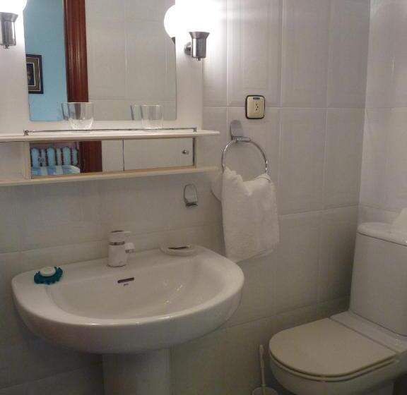 标准间带阳台, Hospedaje Roiz