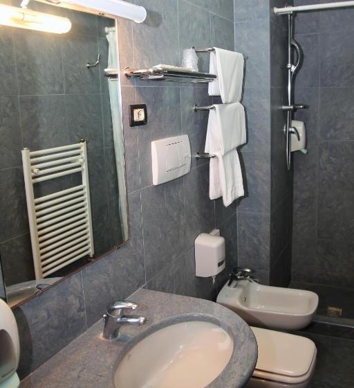 غرفة قياسية, Raphael