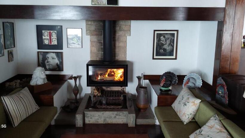 جناح مطلّ علي البحر, Herdade Amália Rodrigues