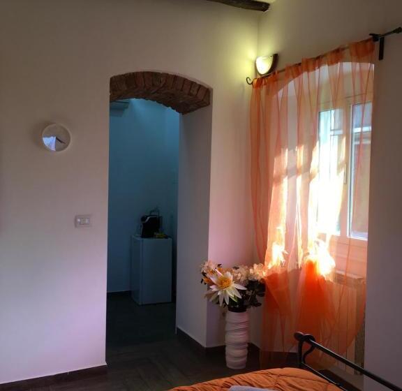 اتاق استاندارد, Trilogy