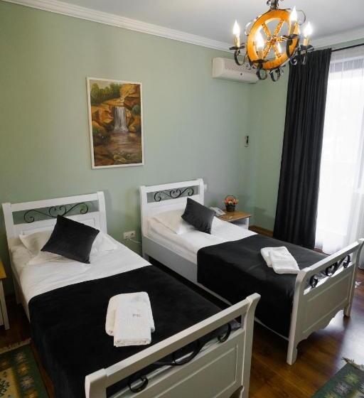 标准间, Pensiunea Koronka