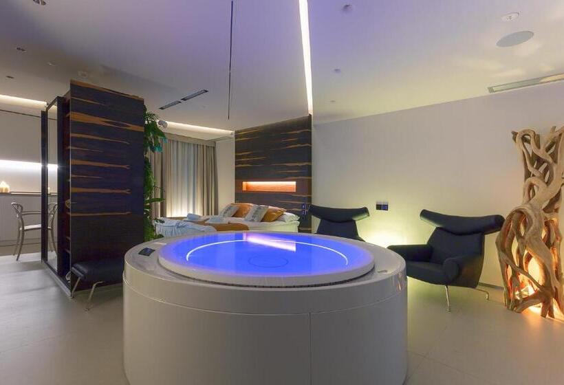 套房配有游泳池, Costa Rica Bibione Spa