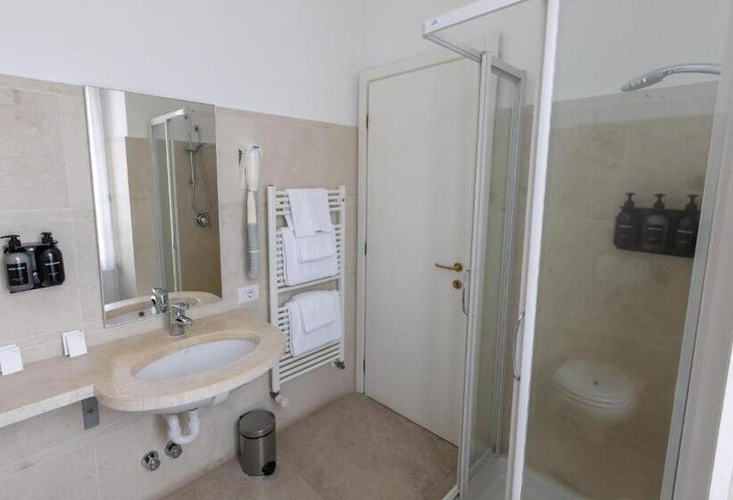 4인용 스탠다드 룸, Albergo Ristorante Il Verbano