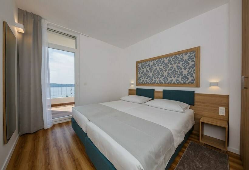 Люкс Superior Вид на Море, Medena