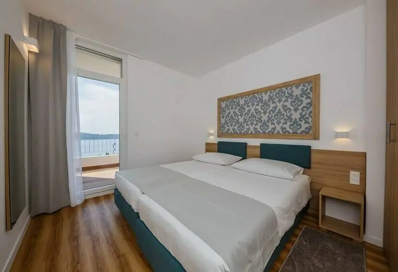 Suite Supérieure Vue Mer, Medena