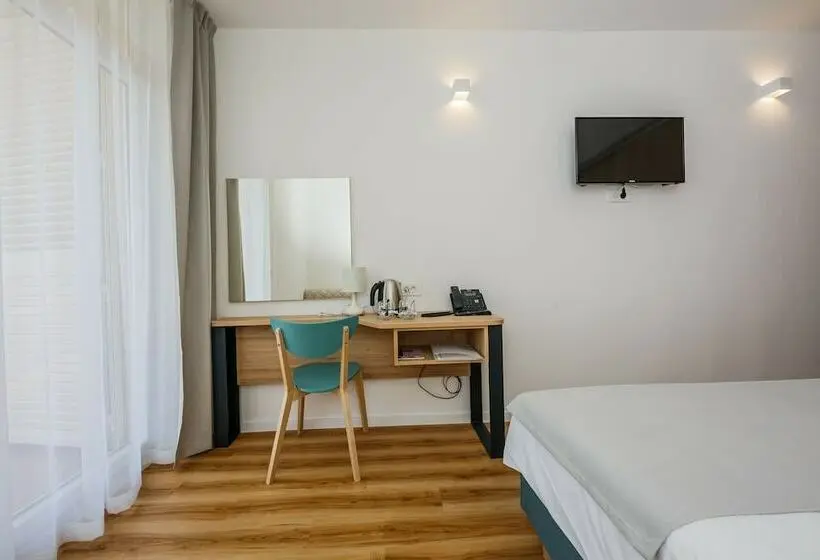 Chambre Familiale Vue Mer, Medena