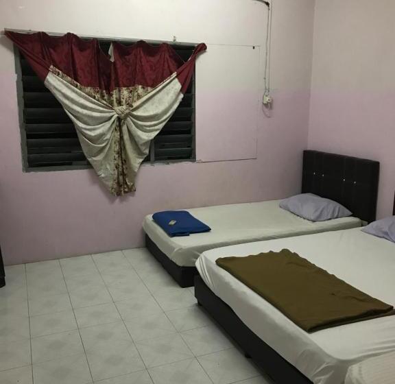 חדר משפחתי חדר אמבטיה משותף, Yb House