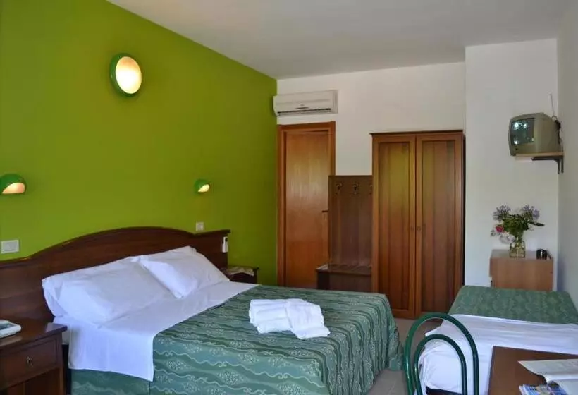 Standard Kolmen Hengen Huone, Villa A Mare