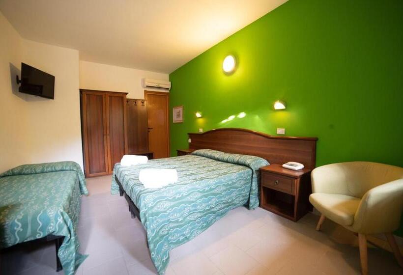 חדר משפחתי, Villa A Mare