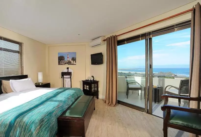 اتاق راحتی با چشم‌انداز دریا, Beach Hotel Swakopmund
