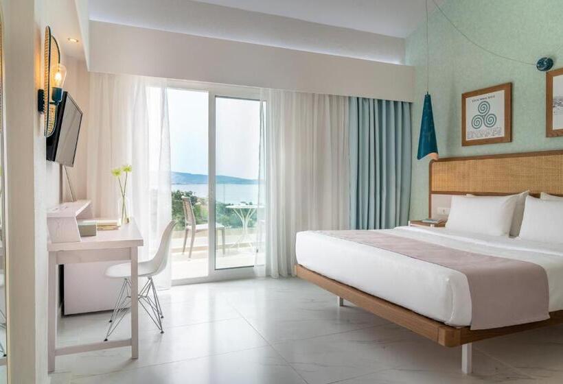 豪华房间, Zoe Hotel, Trypiti Beach Resort & Hive Water Park