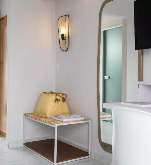 デラックスルーム, Zoe Hotel, Trypiti Beach Resort & Hive Water Park