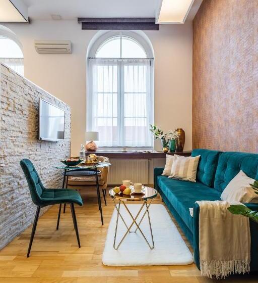 סוויטה, Dikul Market Square Wroclaw