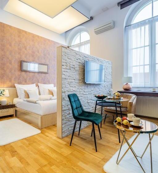 סוויטה, Dikul Market Square Wroclaw