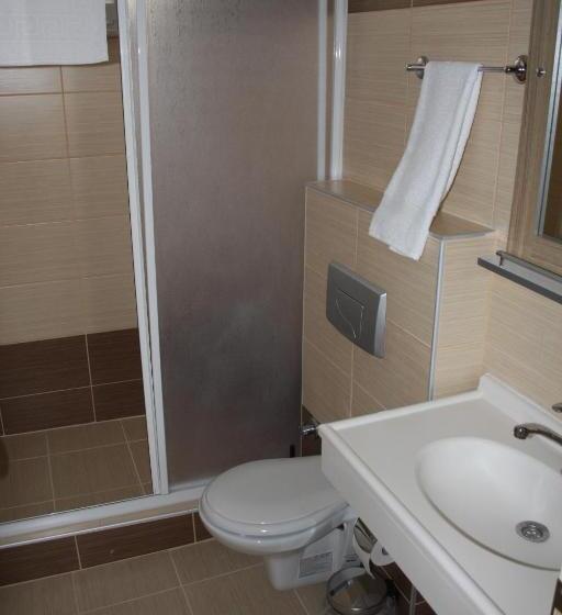 Pokój Standard Jednoosobowy, Ejder