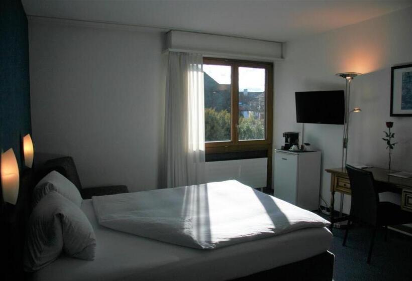 コンフォートルーム, Eremitage