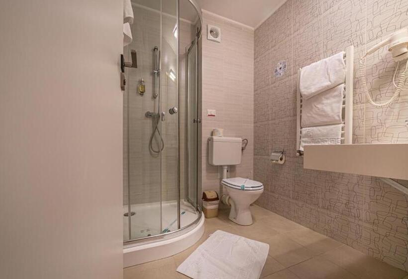 חדר סטנדרט, Escalade