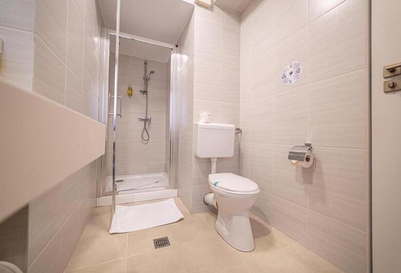 סוויטה, Escalade