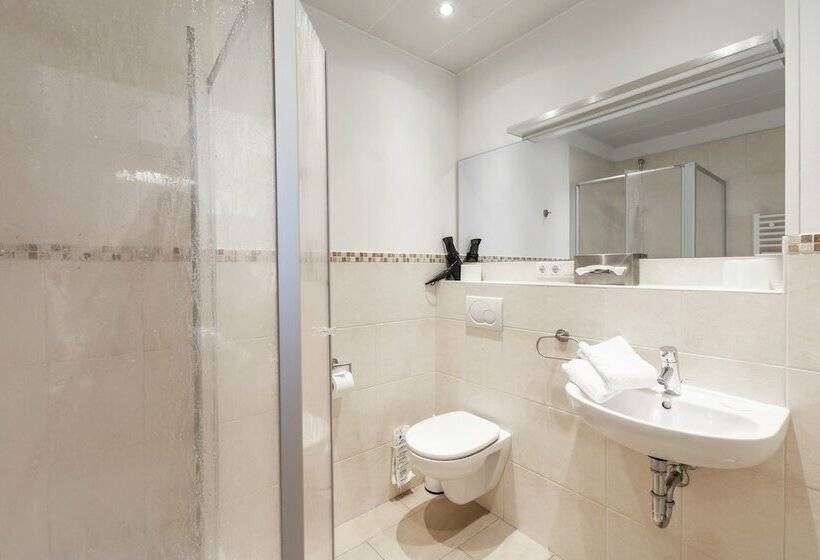 컴포트 룸, Garni Seestern