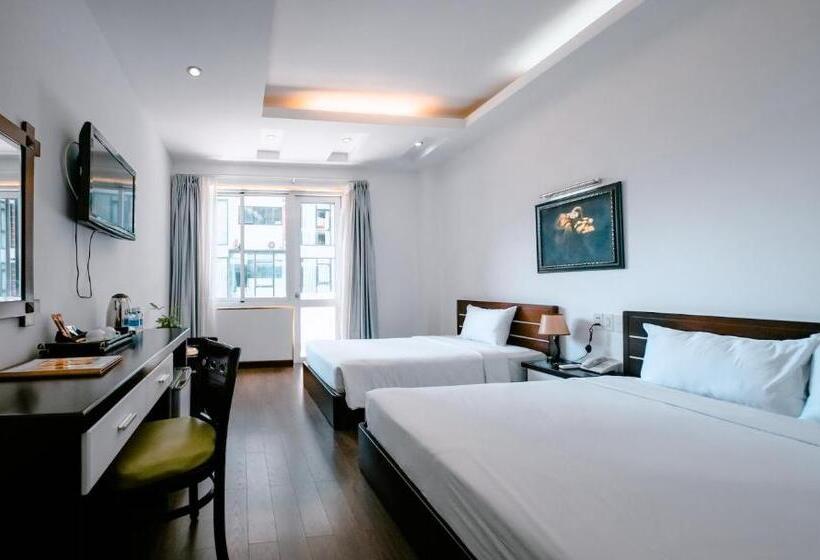 اتاق لوکس سه تخته, Happy Light Central Nha Trang